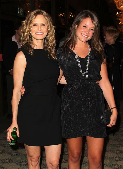 sosie bacon bikini|Kyra Sedgwick and Daughter Sosie Bacon Switch。